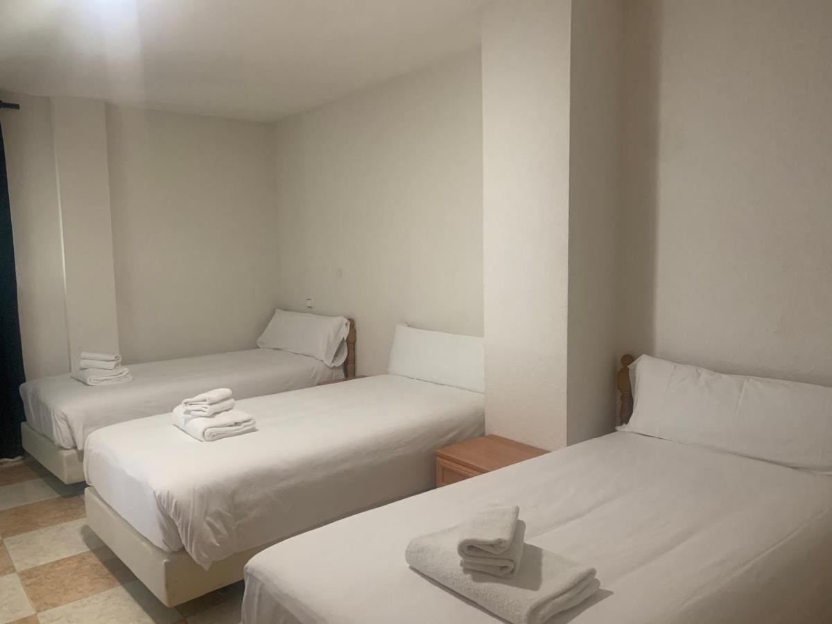 Hotel El Ancla Вільянуева-де-ла-Каньяда Екстер'єр фото